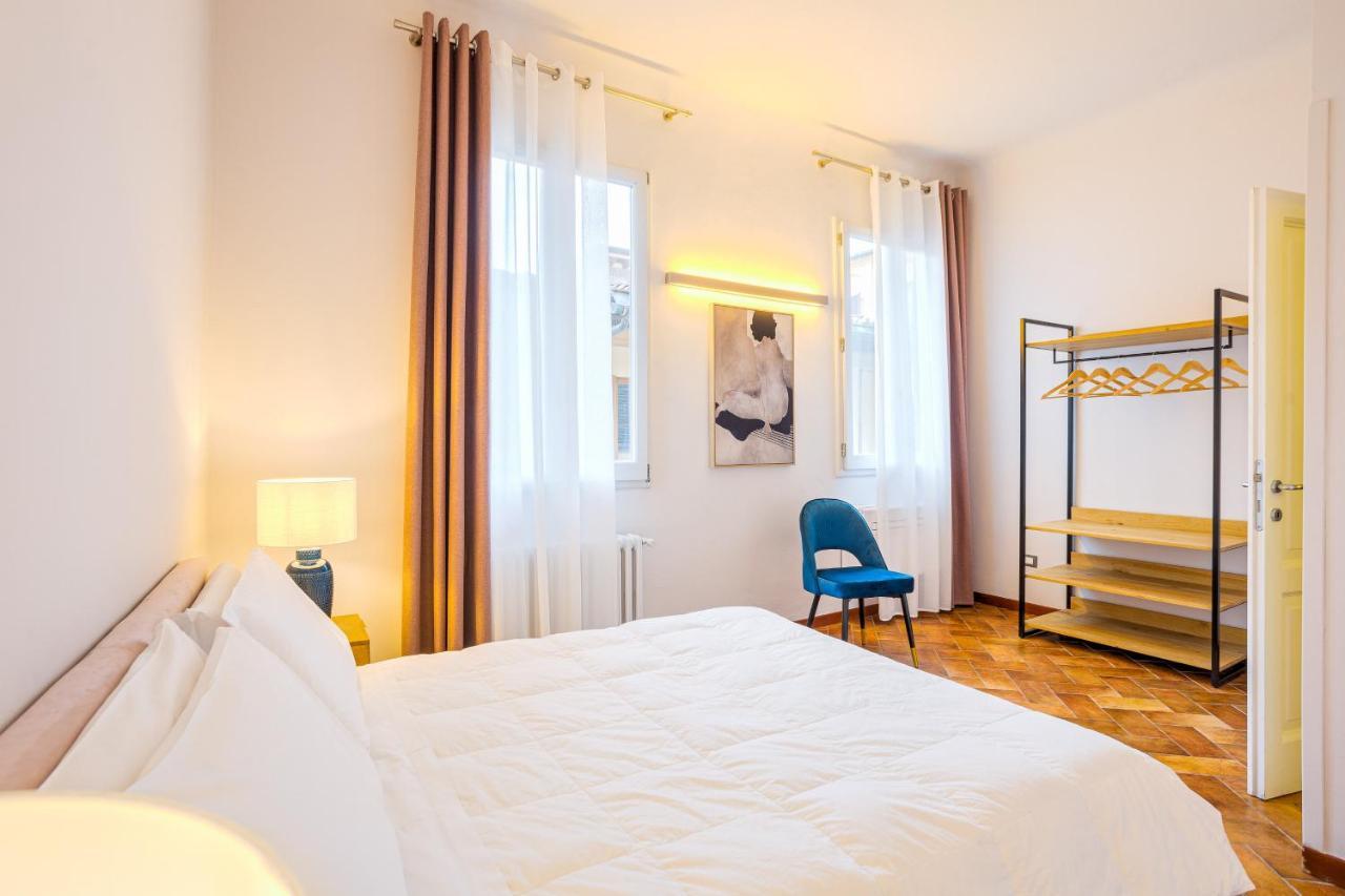 Condotta 16 Apartments ฟลอเรนซ์ ภายนอก รูปภาพ